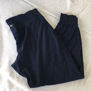 Lululemon joggers size 12